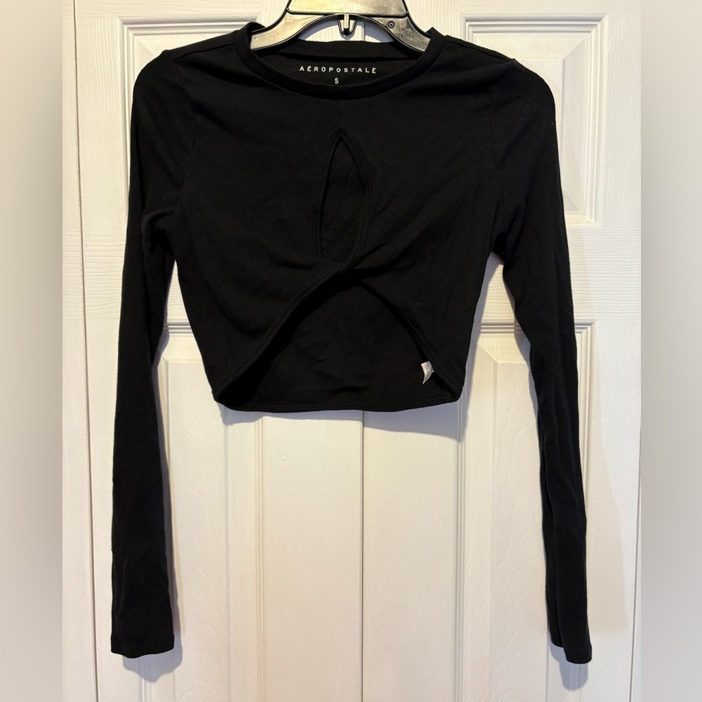 Aeropostale Black Long Sleeve Crop Top